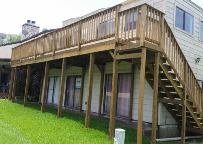 outdoor-wood-stairs